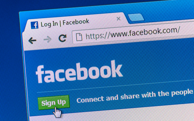 Facebook przejmuje domenę fb.com