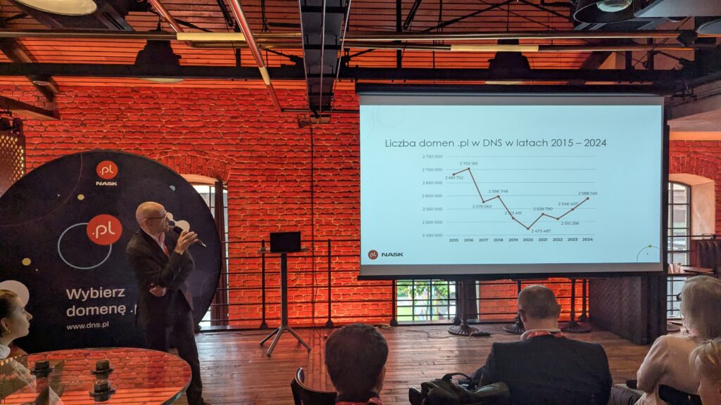 PXL 20250603 085812456