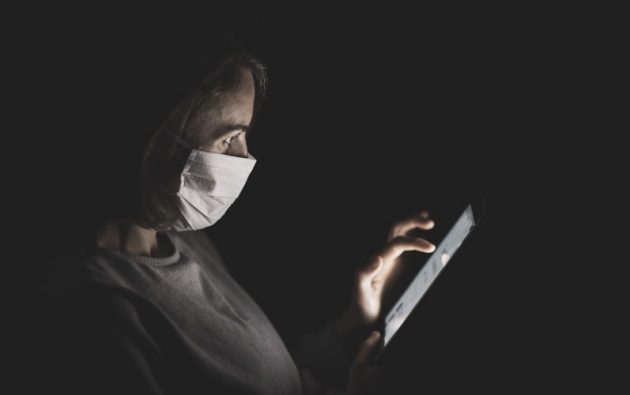 Koronawirus - czy zatrzymał podwyżki cen domeny .com?