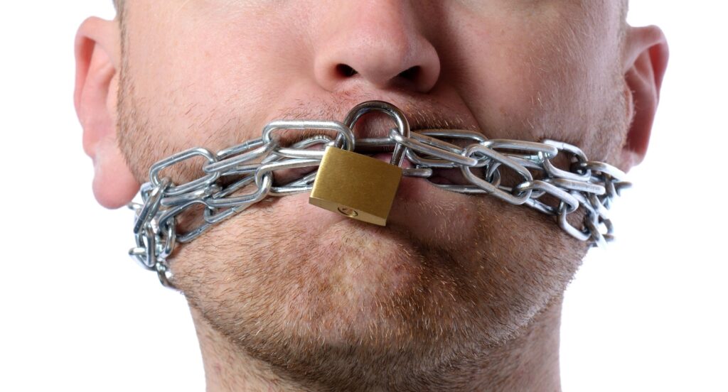 nigdy nie udostępniaj swojego hasła kradzież domeny