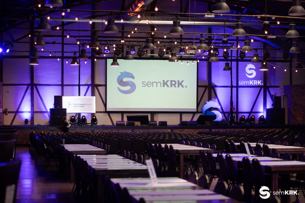 sala konferencyjna podczas semKRK BIG w Starej Zajezdni w Krakowie
